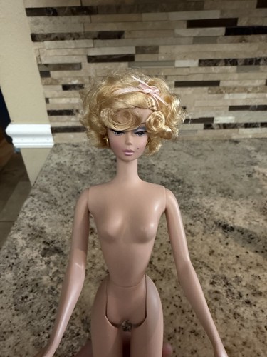2001 lingerie silkstone barbie - lingerie,
